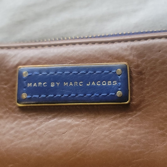 Marc by Marc Jacobs Leather Wallet - Picture 2 of 8